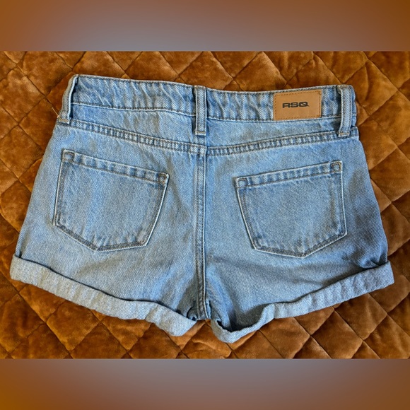 Tilly’s RSQ Girls Cuff Denim Shorts - Picture 2 of 2